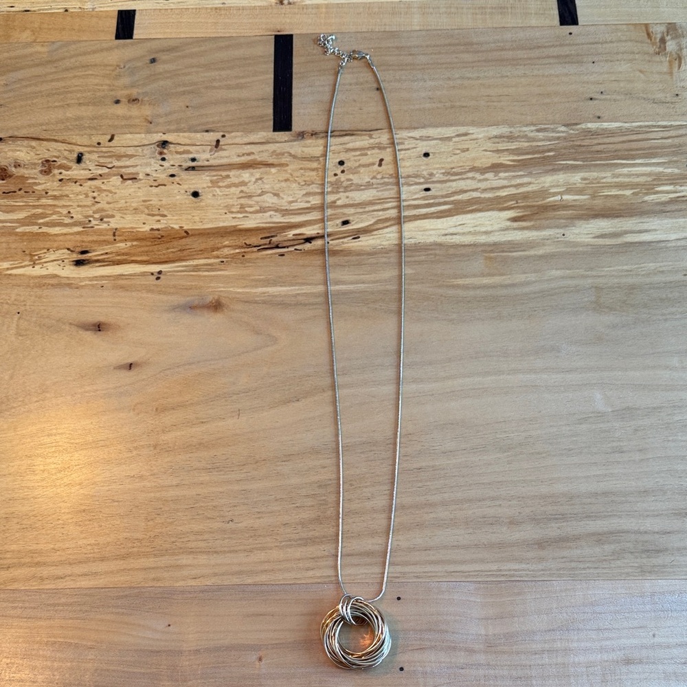 Elegant Gold Necklace